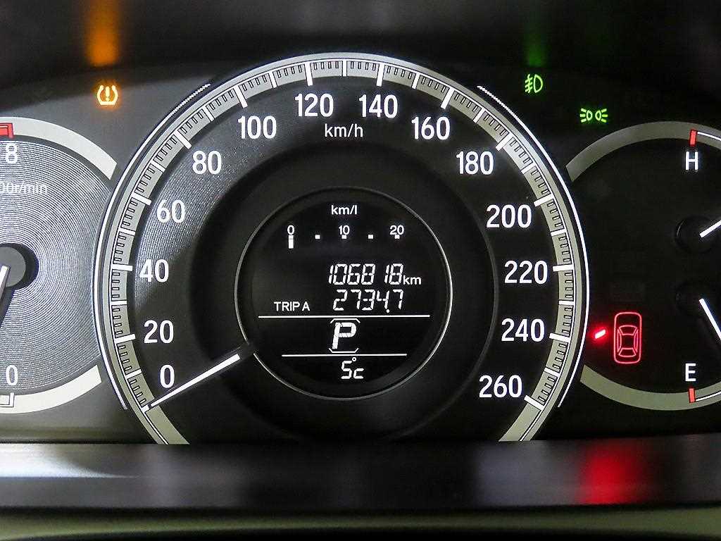 Honda Accord - Vista 9