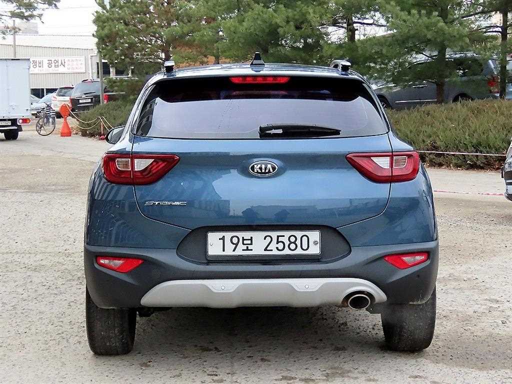 KIA Stonic - Vista 4