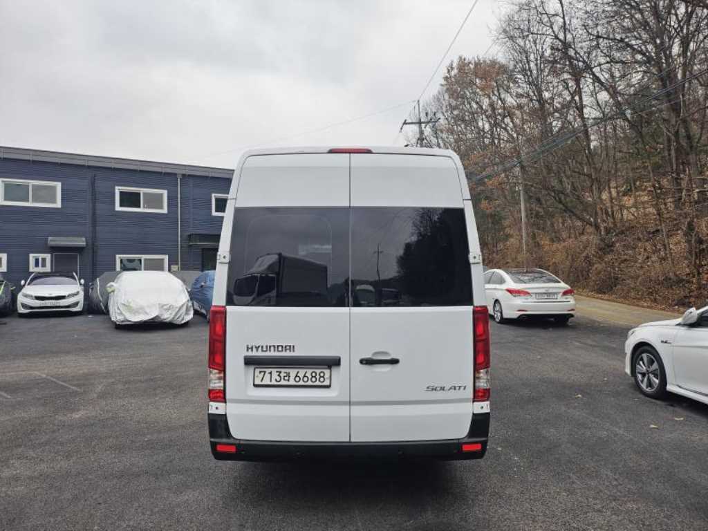 HYUNDAI Solati - Vista 4