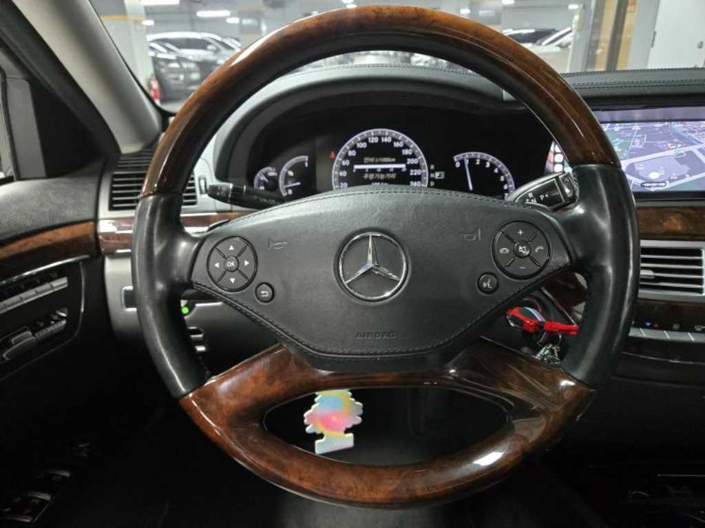 Mercedes Benz S Class - Vista 11