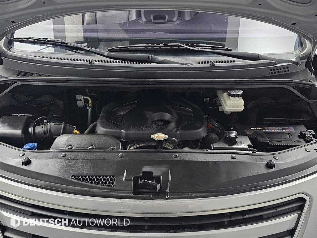 HYUNDAI Starex - Vista 6