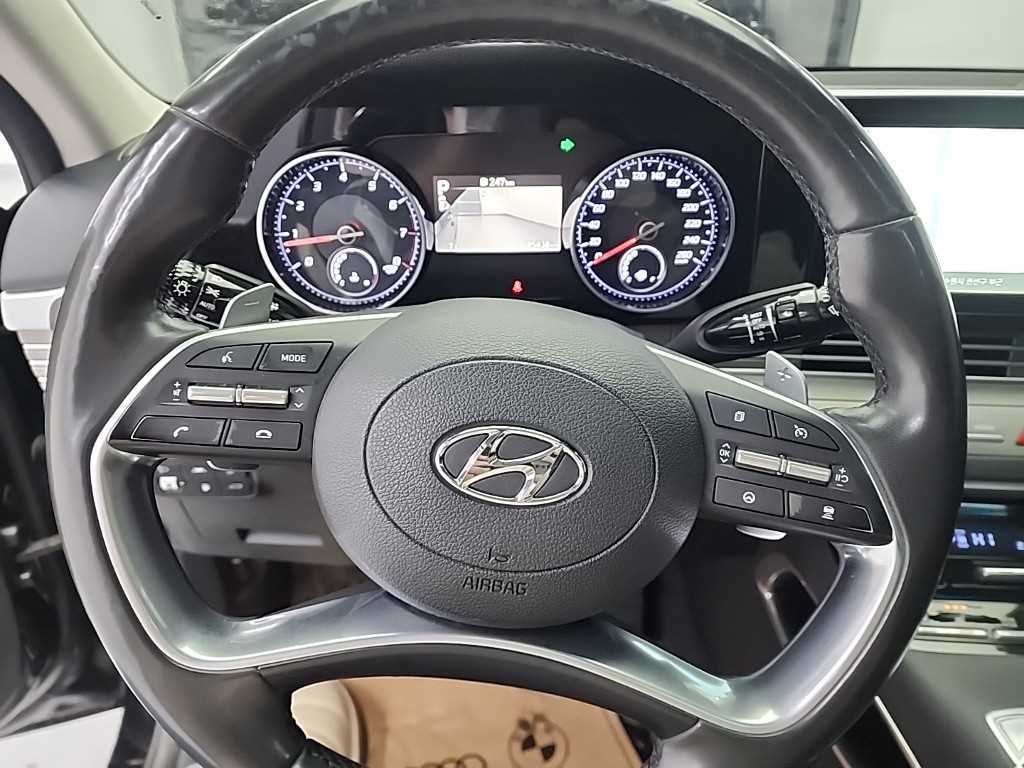 HYUNDAI Grandeur - Vista 9