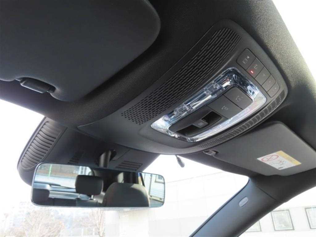 Mercedes Benz GLA Class - Vista 11