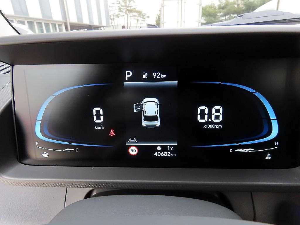 HYUNDAI Casper - Vista 9