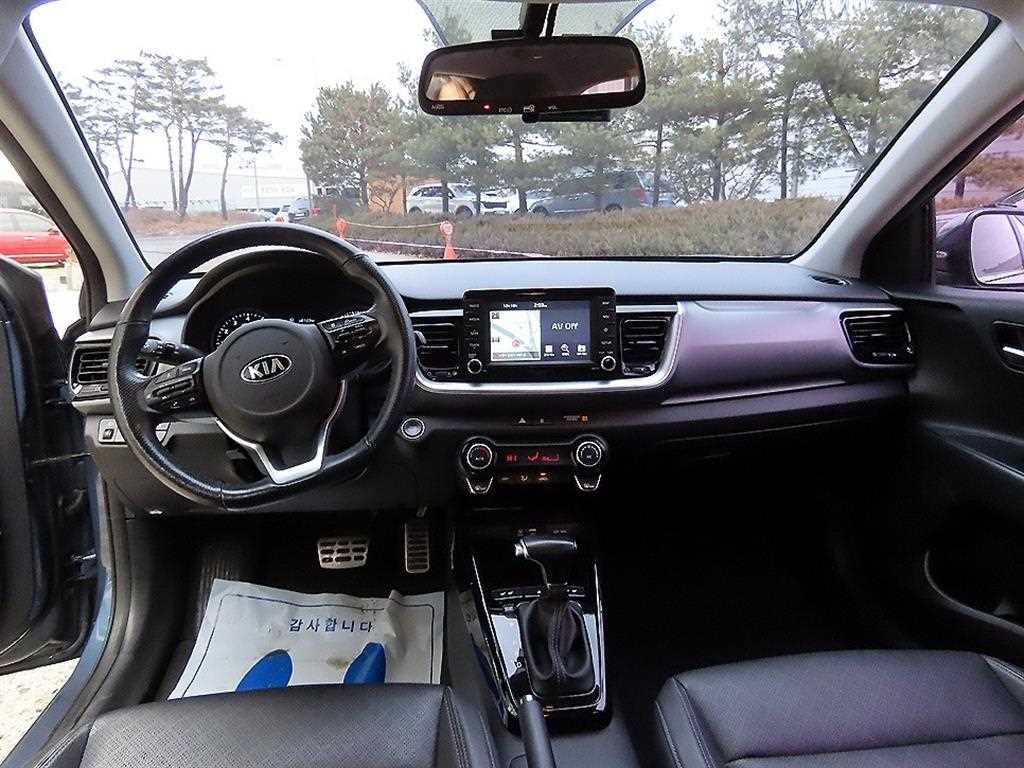 KIA Stonic - Vista 7