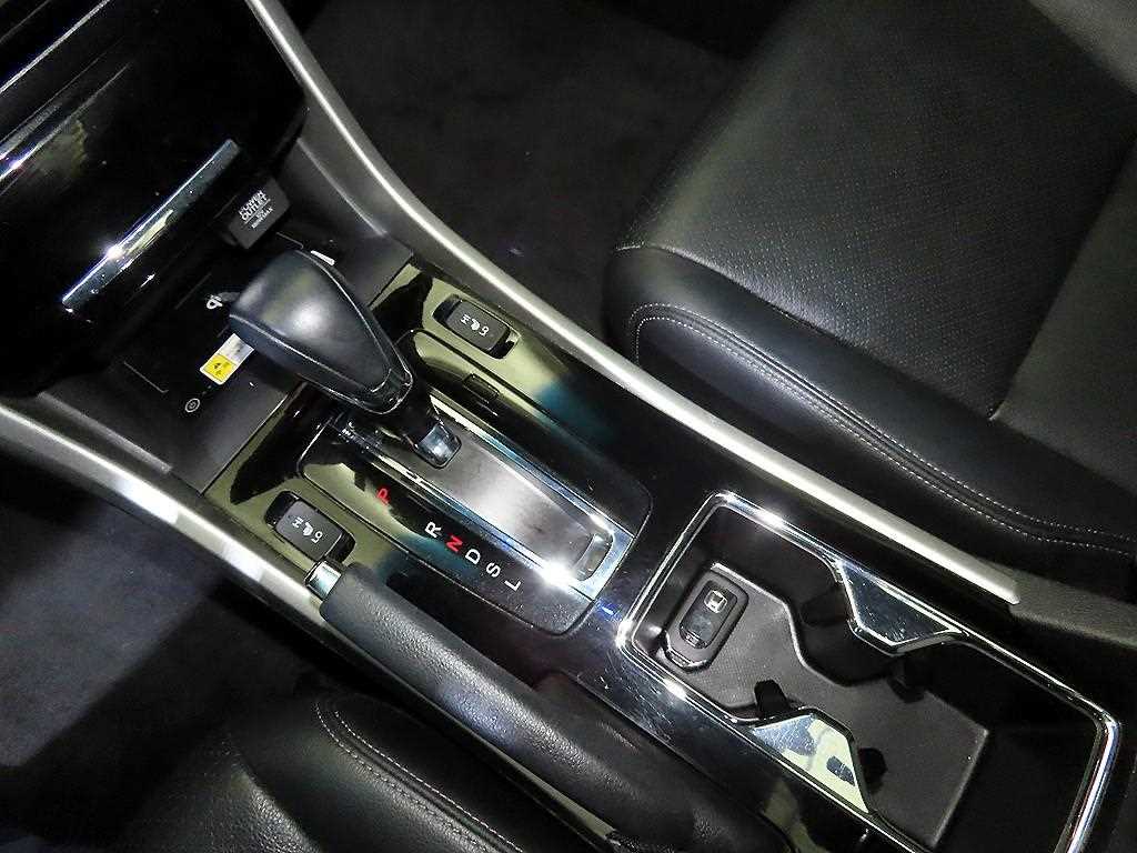 Honda Accord - Vista 12