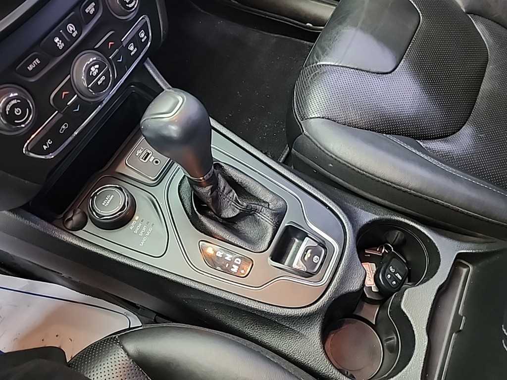 Jeep Cherokee - Vista 8