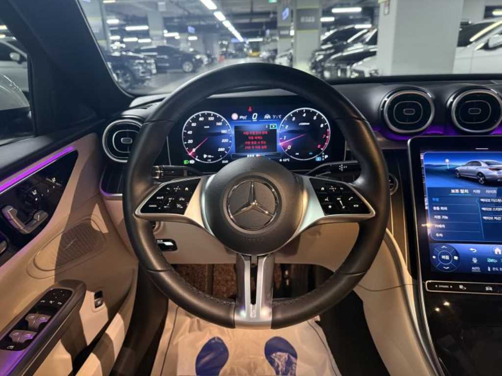 Mercedes Benz C Class - Vista 11