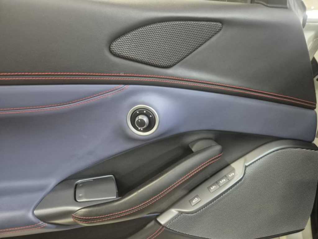 Ferrari Portofino - Vista 10