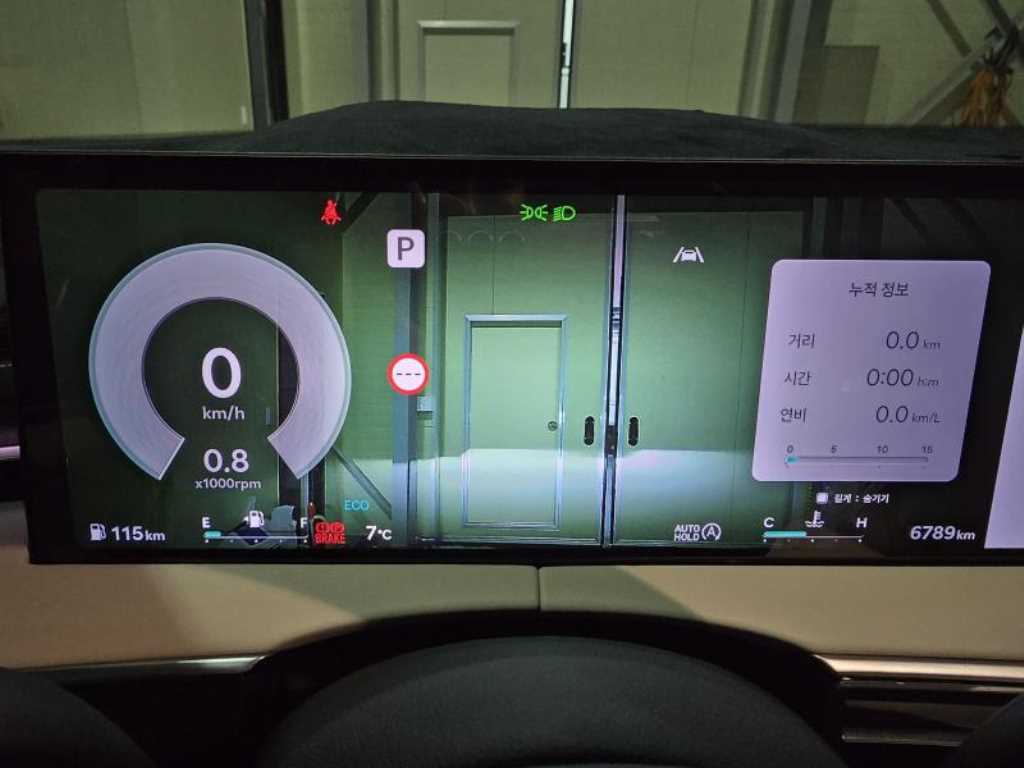 Genesis GV70 - Vista 8