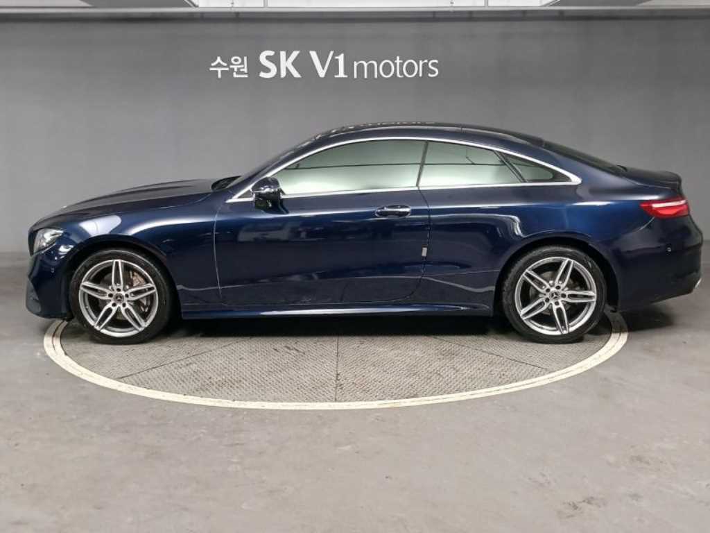 Mercedes Benz E class - Vista 6