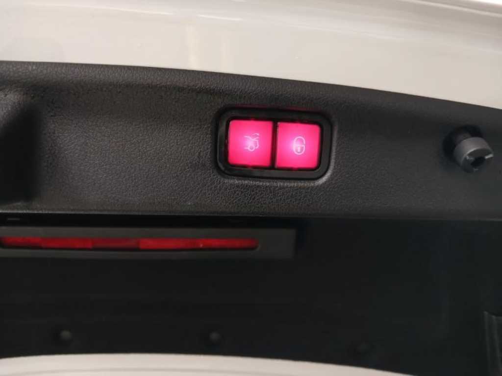 Mercedes Benz C Class 2022 Blanco - Importación desde Corea - HF Imports Iquique - Foto 17