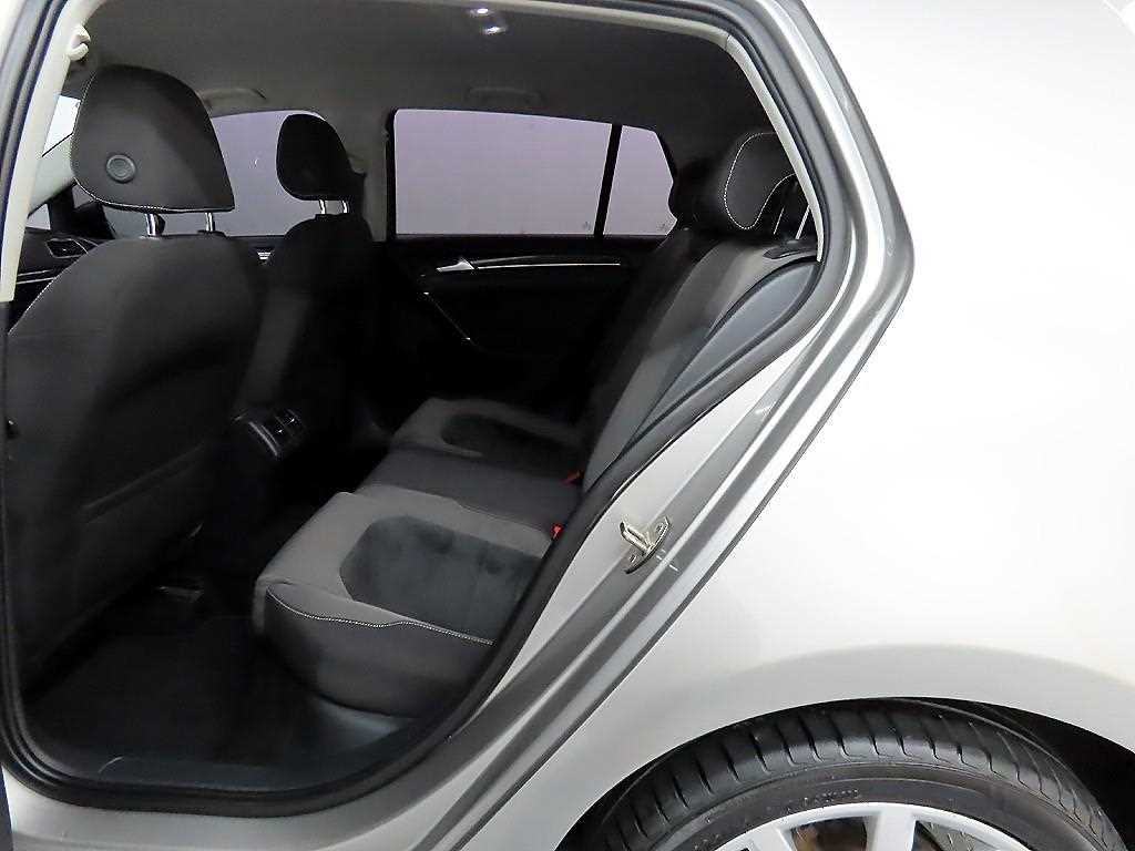 Volkswagen Golf - Vista 6