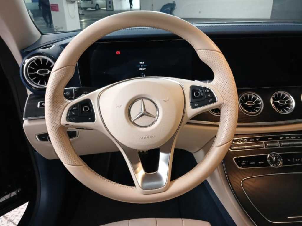 Mercedes Benz E class - Vista 11