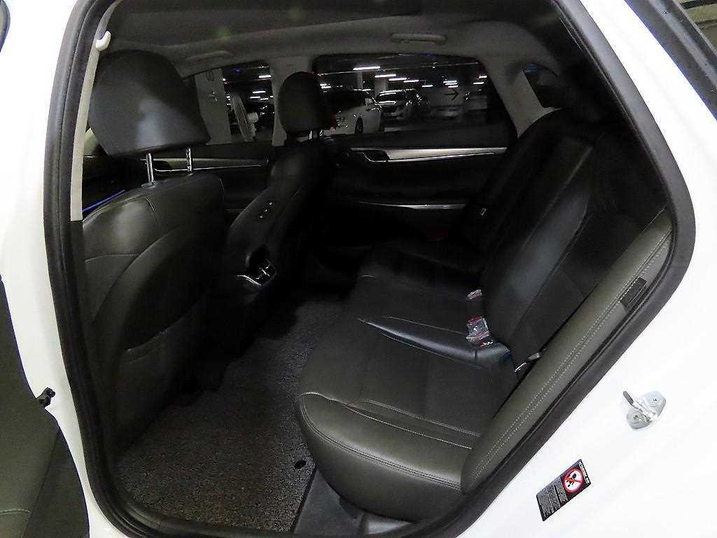 HYUNDAI Grandeur - Vista 7