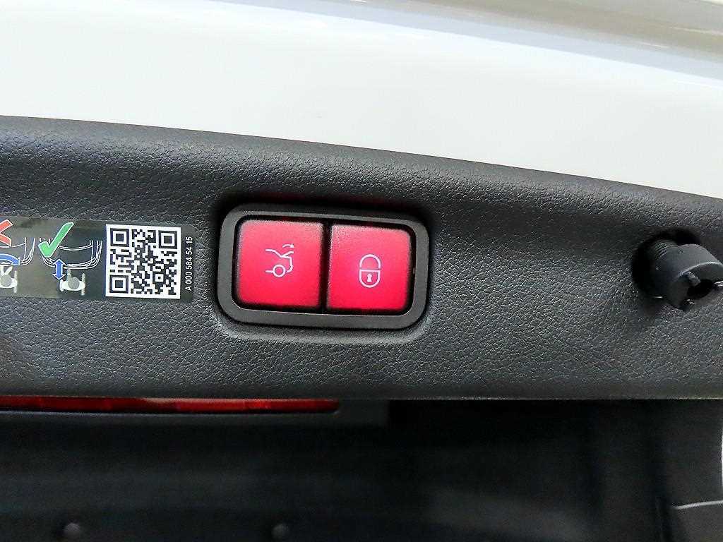 Mercedes Benz C Class 2025 Blanco - Importación desde Corea - HF Imports Iquique - Foto 17