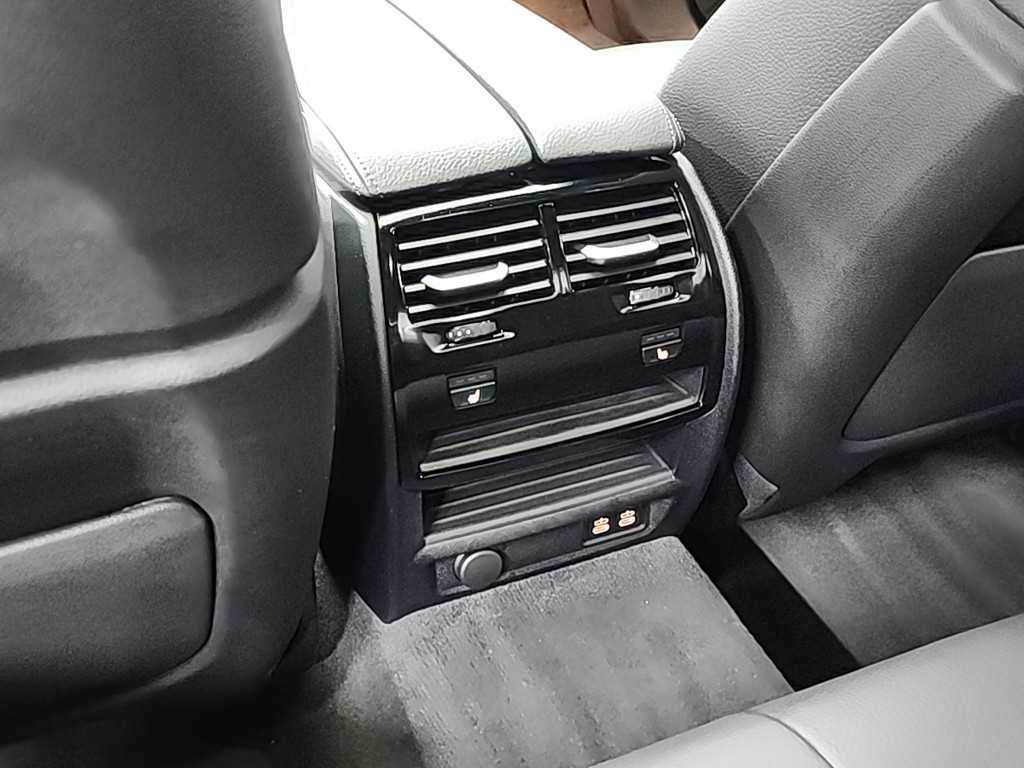 BMW 5 Series 2023 Negro - Importación desde Corea - HF Imports Iquique - Foto 13