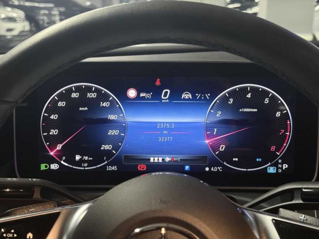 Mercedes Benz C Class - Vista 8