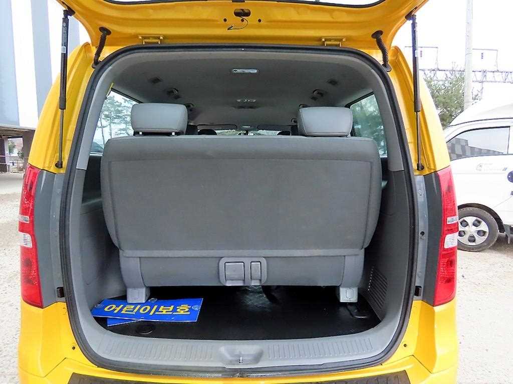 HYUNDAI Starex 2019 Amarillo - Importación desde Corea - HF Imports Iquique - Foto 17