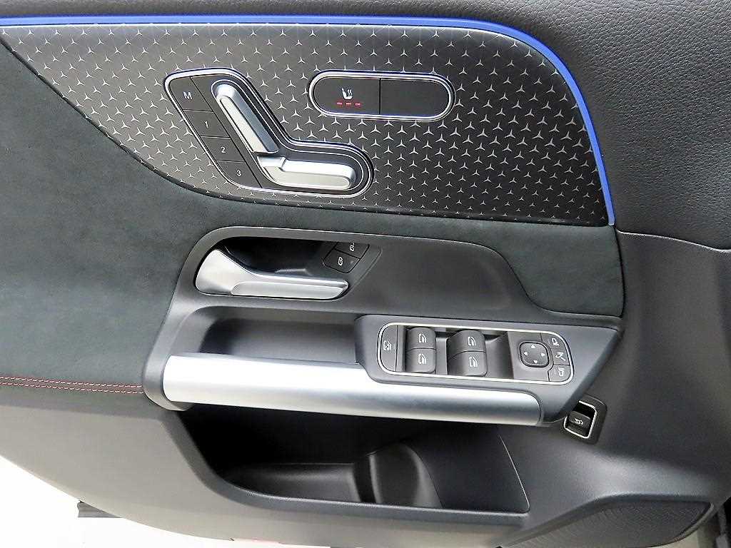 Mercedes Benz GLA Class - Vista 10