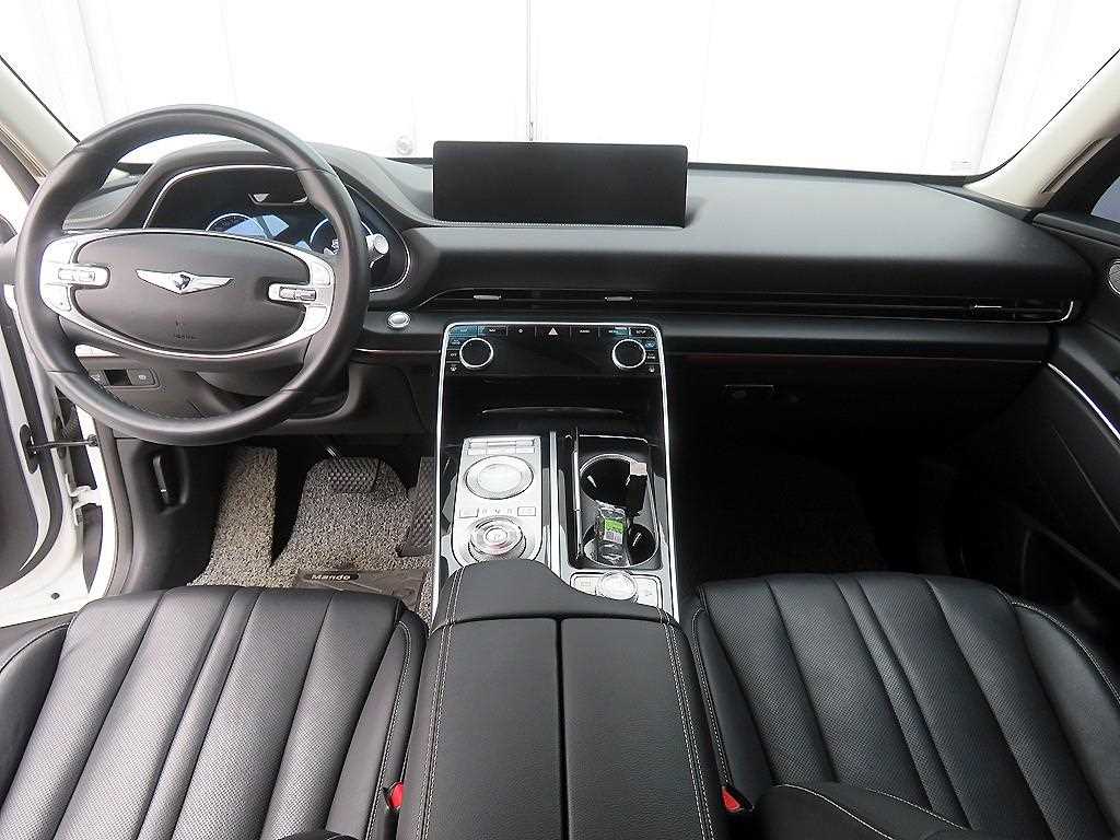 Genesis GV80 - Vista 8