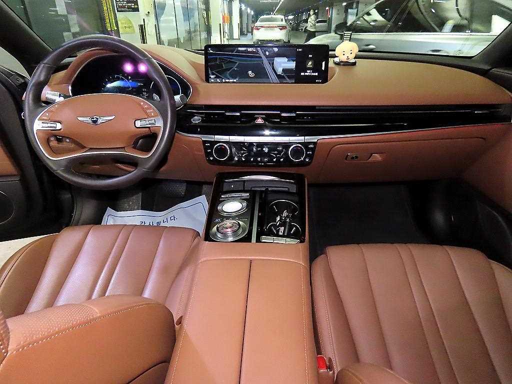 Genesis G80 - Vista 10