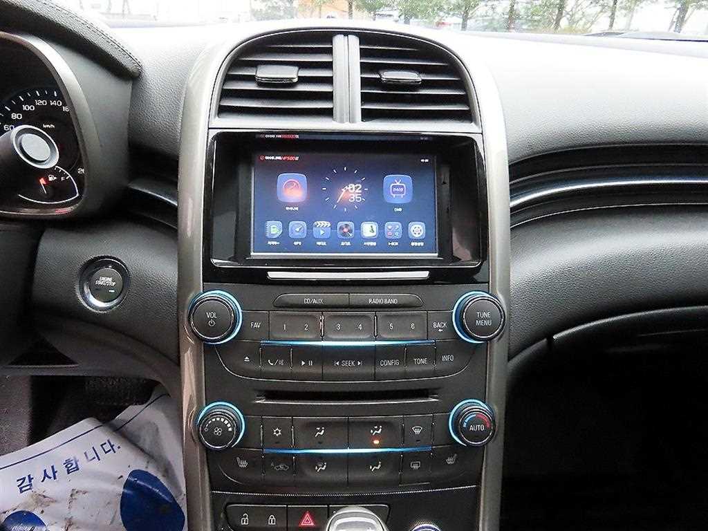 Chevrolet Malibu - Vista 12