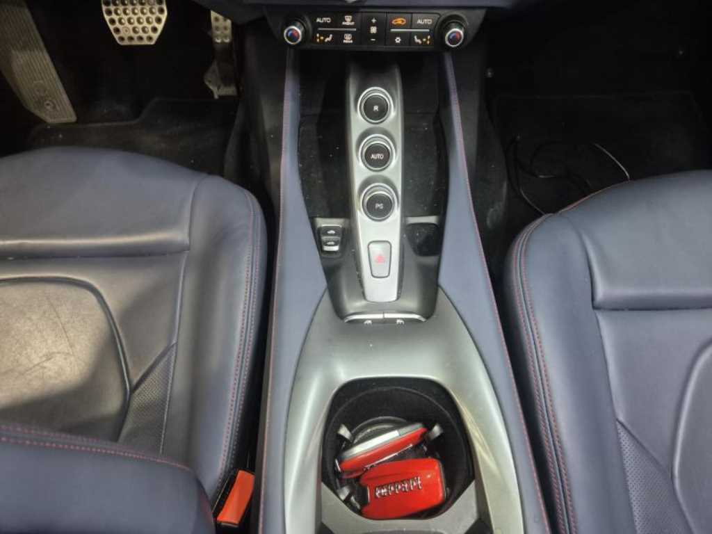 Ferrari Portofino - Vista 8