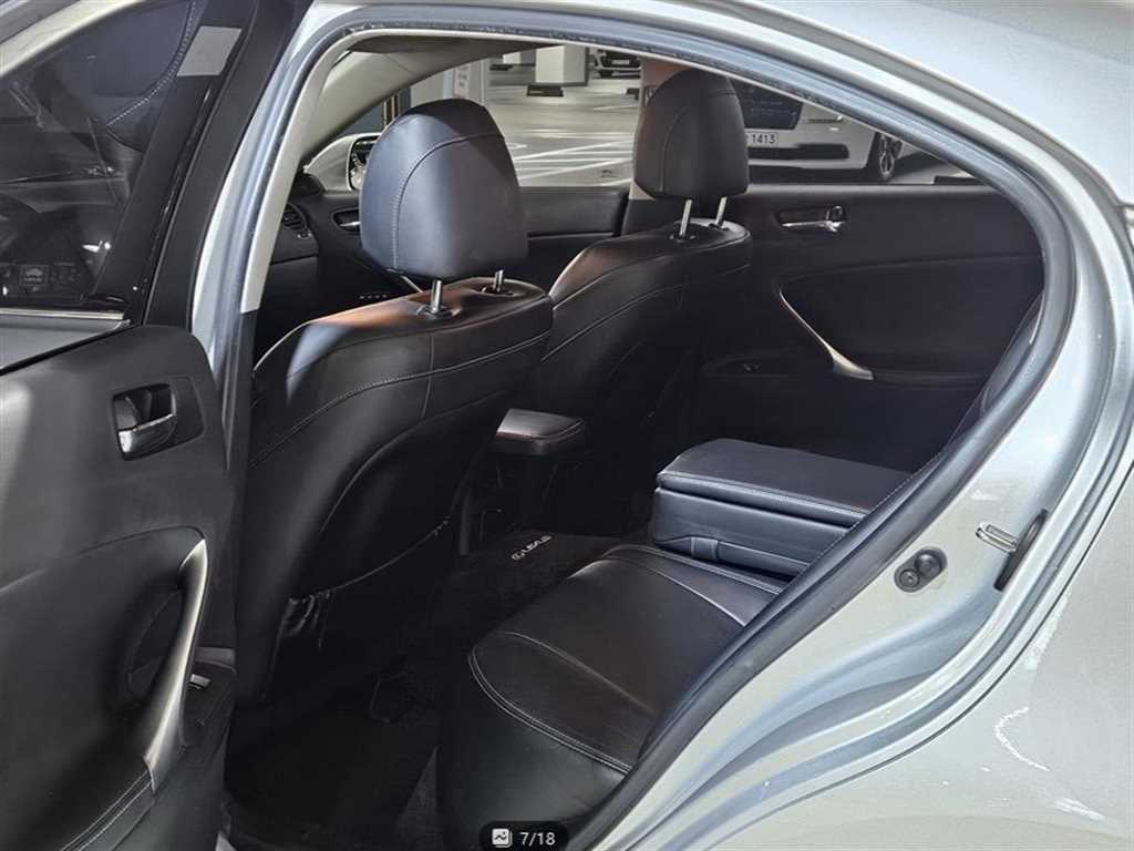 Lexus IS - Vista 7