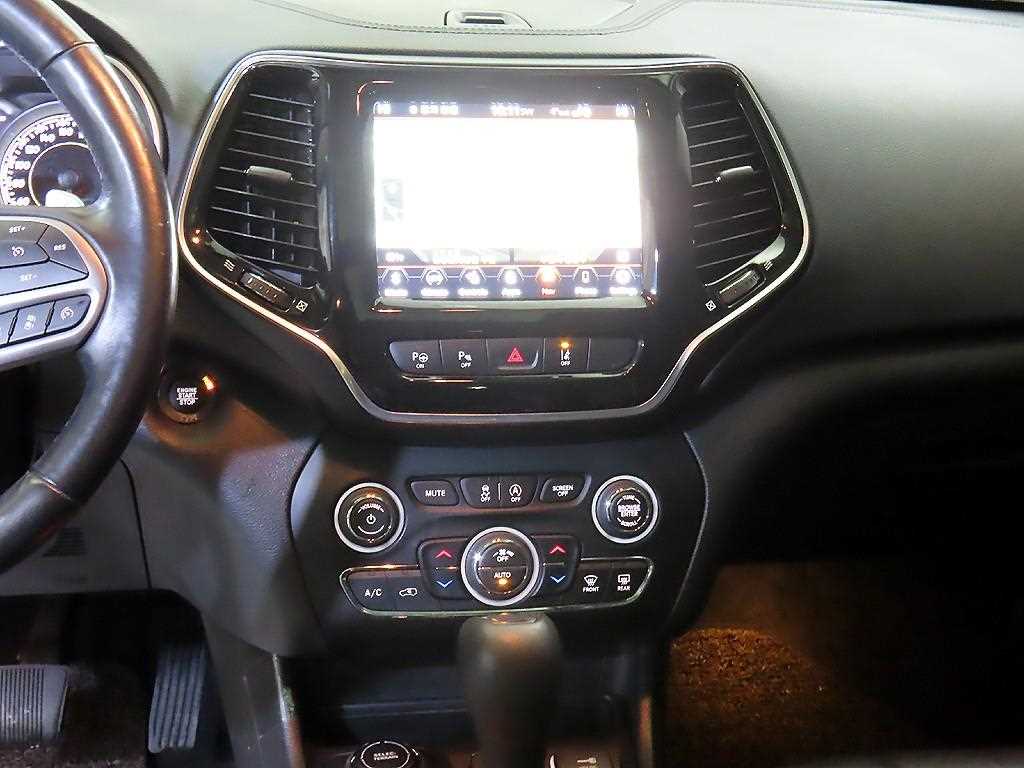 Jeep Cherokee - Vista 11