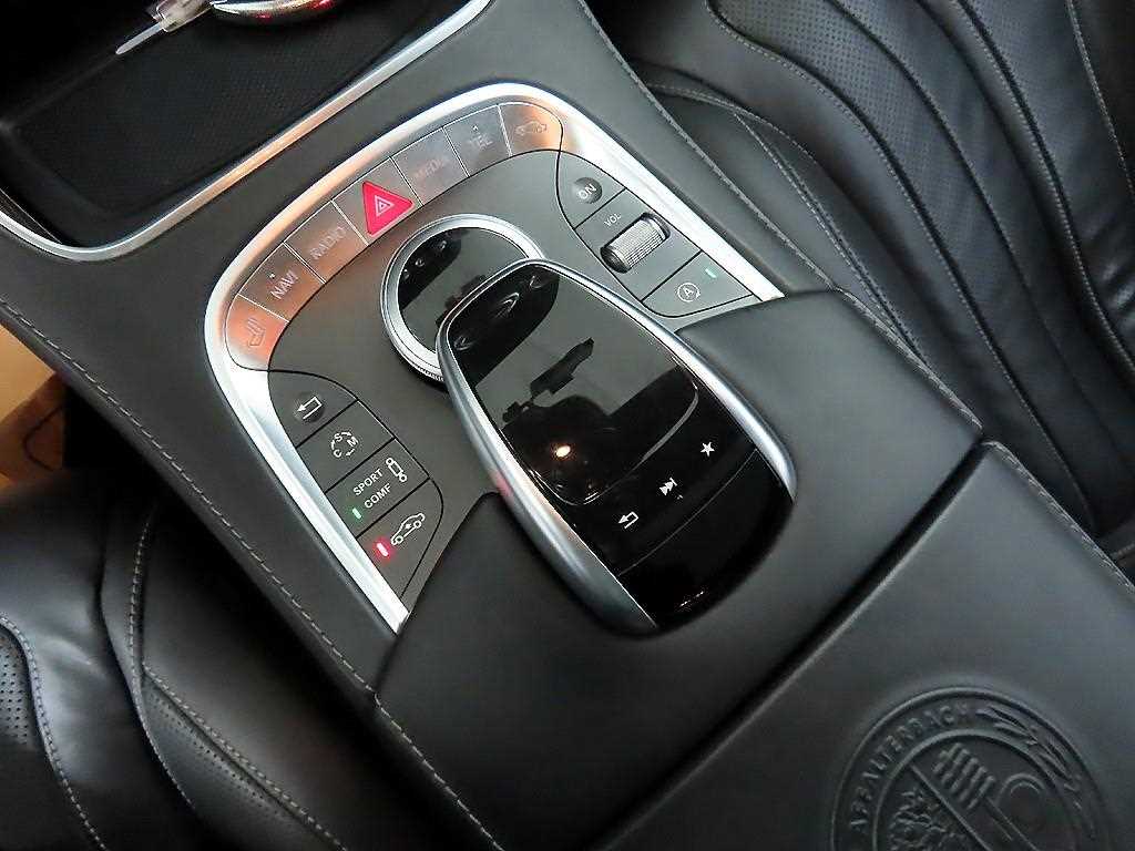 Mercedes Benz S Class - Vista 12