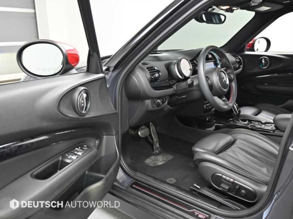 Mini Clubman - Vista 11