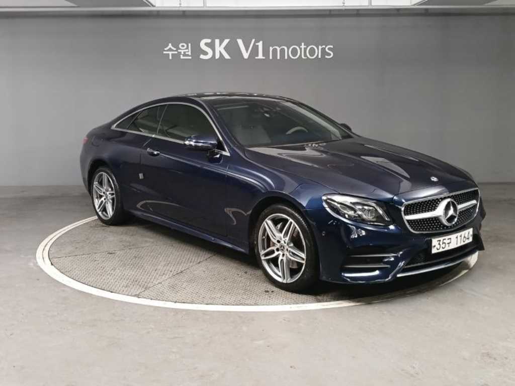 Mercedes Benz E class - Vista 5