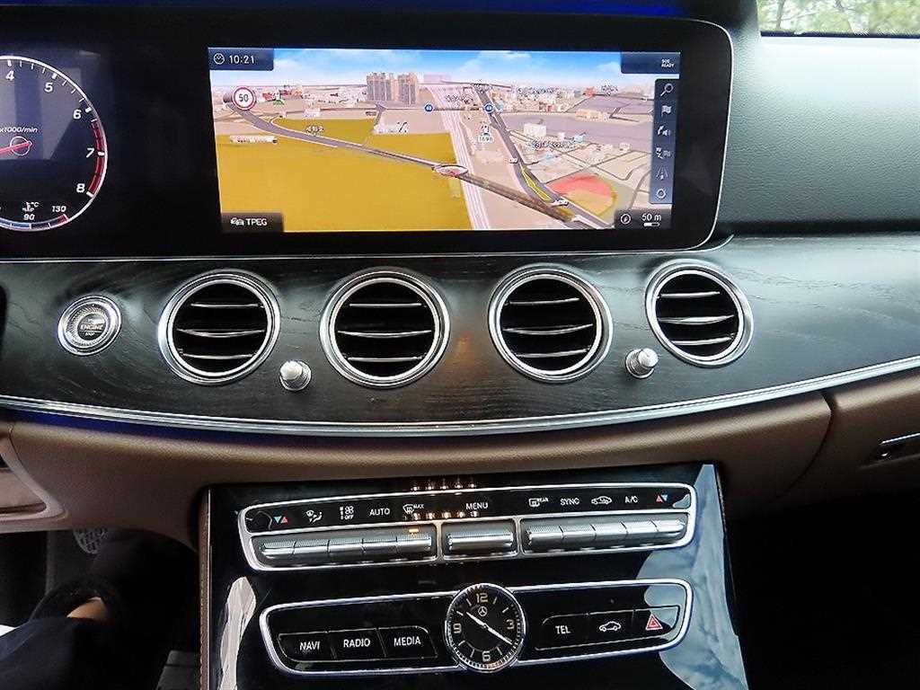 Mercedes Benz E class 2018 Azul - Importación desde Corea - HF Imports Iquique - Foto 13