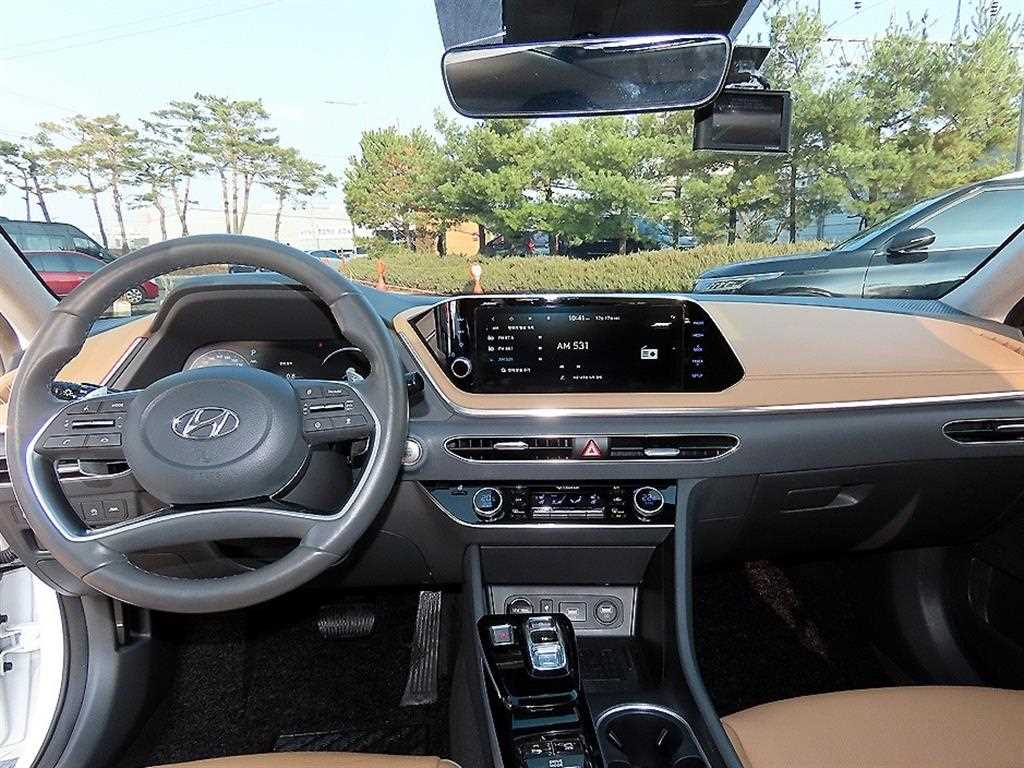 HYUNDAI Sonata - Vista 7