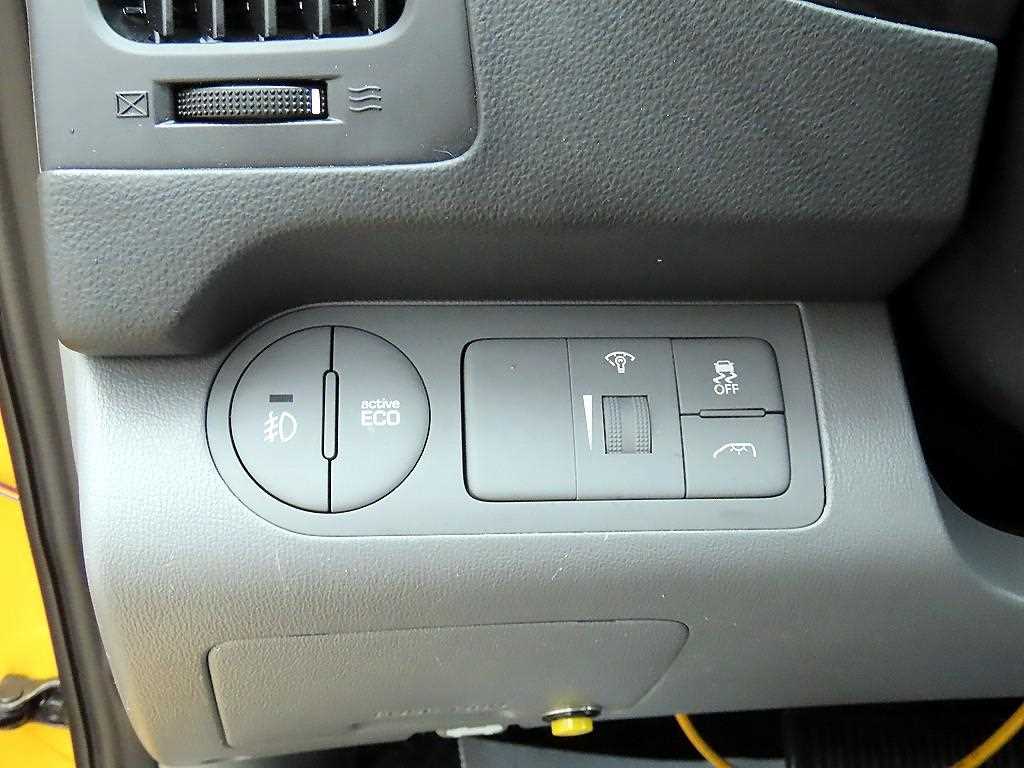 HYUNDAI Starex 2019 Amarillo - Importación desde Corea - HF Imports Iquique - Foto 13