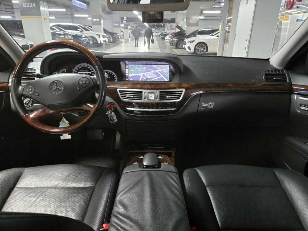 Mercedes Benz S Class - Vista 7