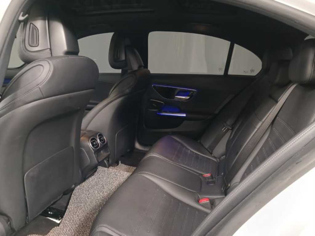 Mercedes Benz C Class - Vista 8