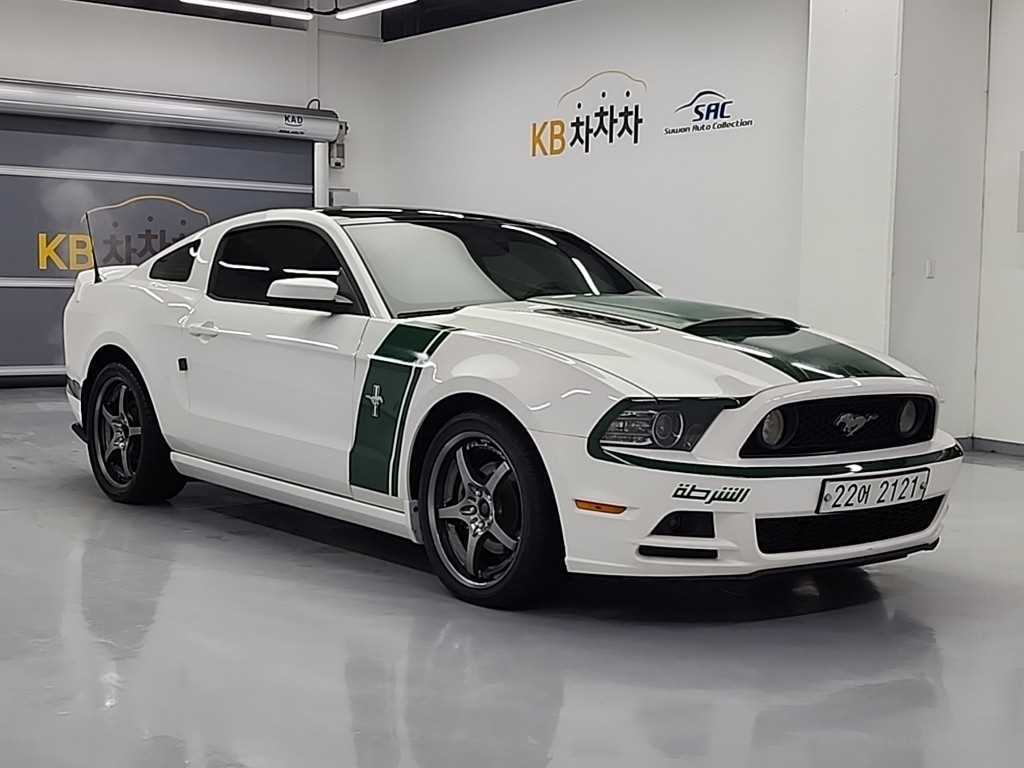 Ford Mustang - Vista 4