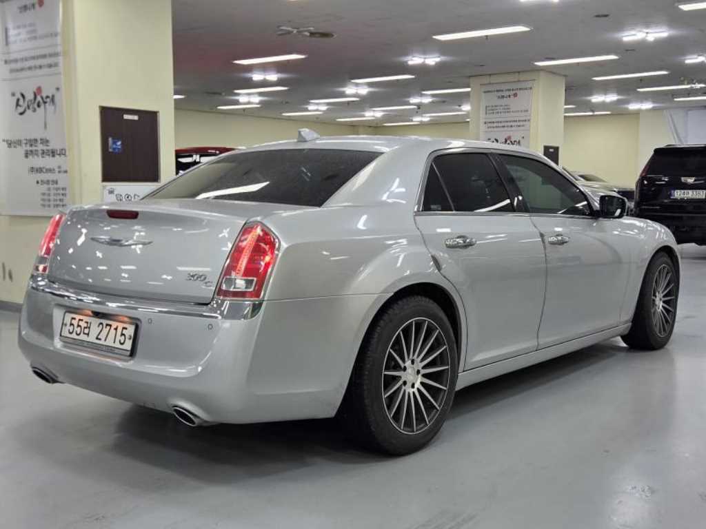 Chrysler 300C - Vista 4