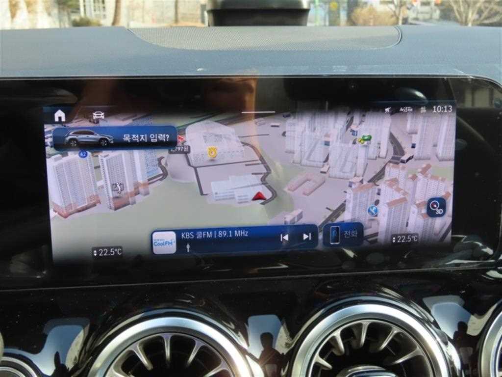 Mercedes Benz GLA Class - Vista 9