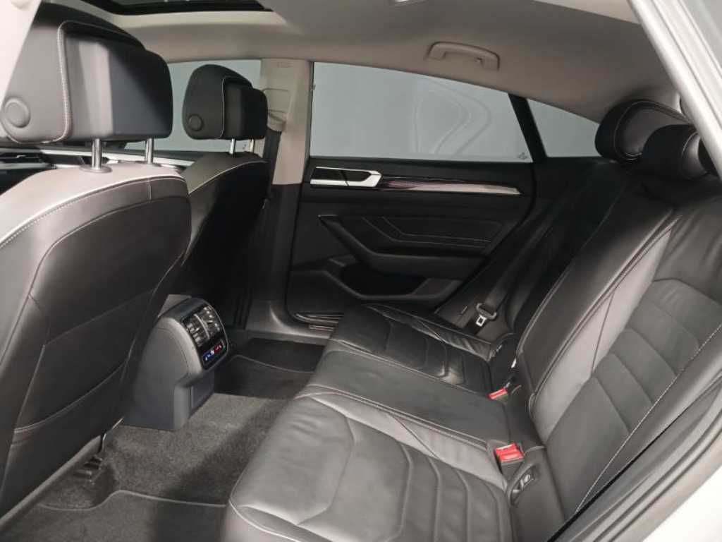 Volkswagen Arteon - Vista 8
