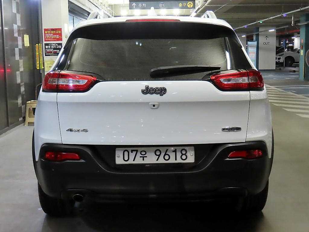 Jeep Cherokee - Vista 5