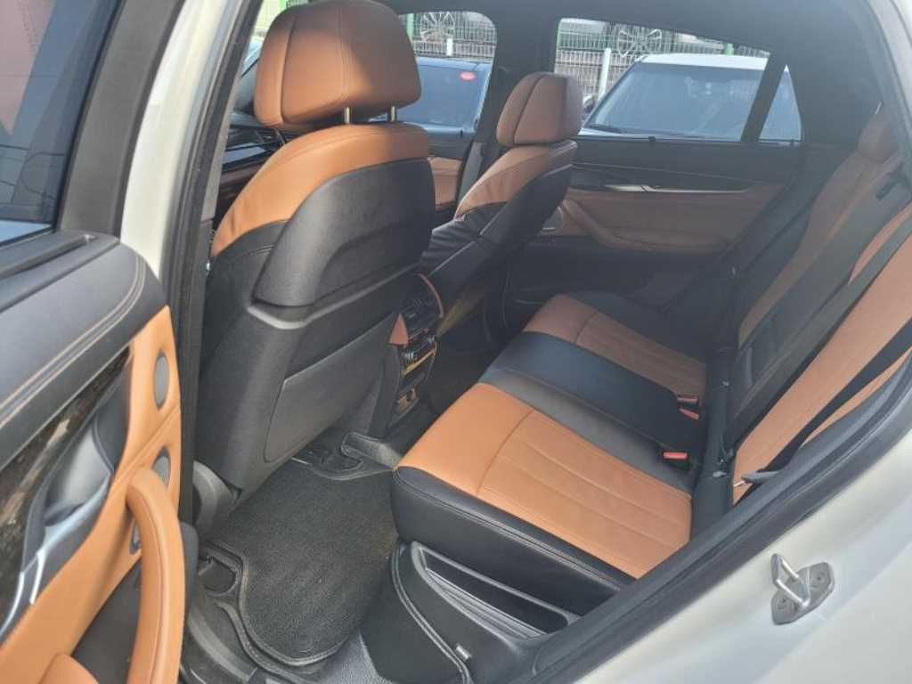 BMW X6 - Vista 12