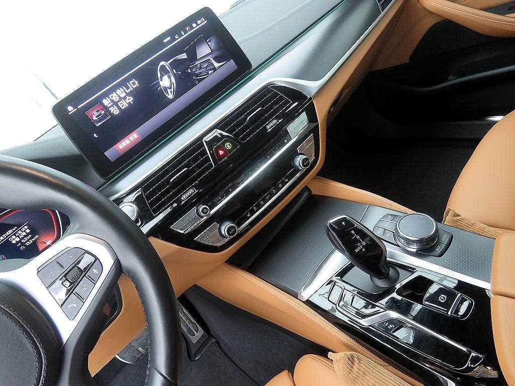 BMW 5 Series - Vista 11