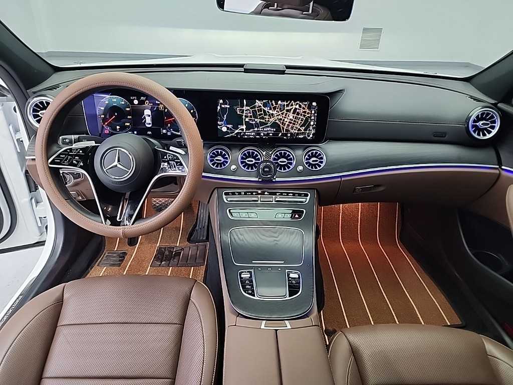 Mercedes Benz E class - Vista 7