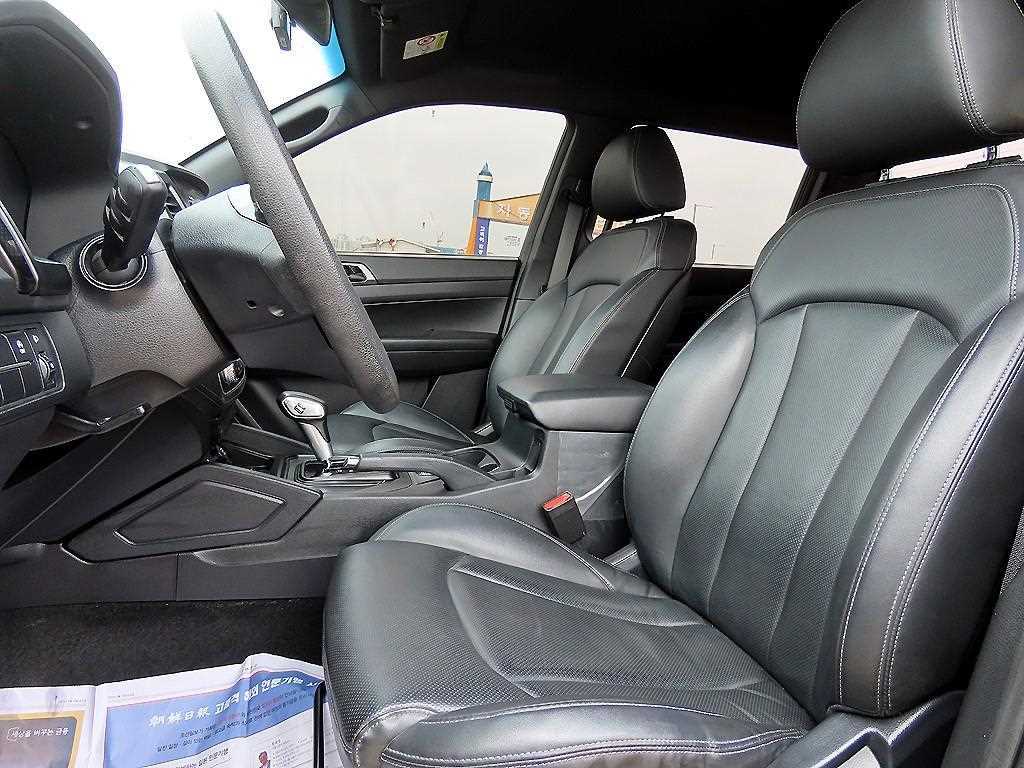 Ssangyong Rexton - Vista 6