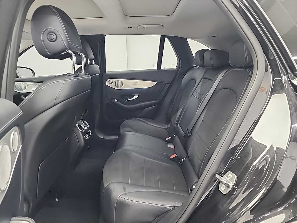 Mercedes Benz GLC Class - Vista 12