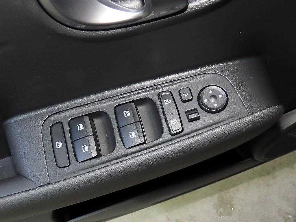 HYUNDAI Casper - Vista 12