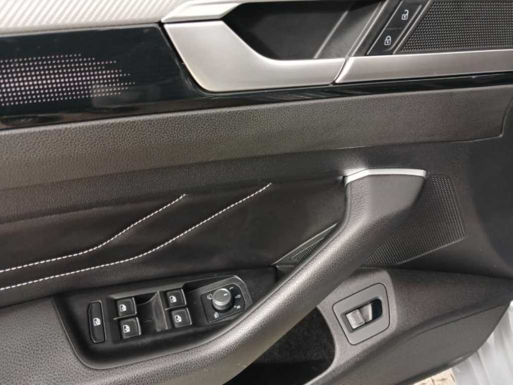 Volkswagen Arteon - Vista 9